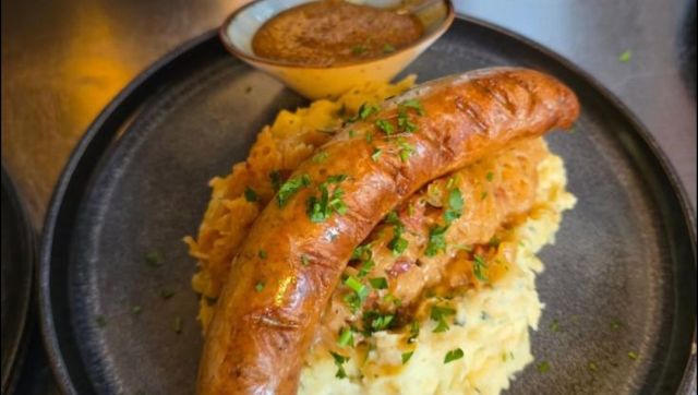 Bratwurst mit Sauerkraut