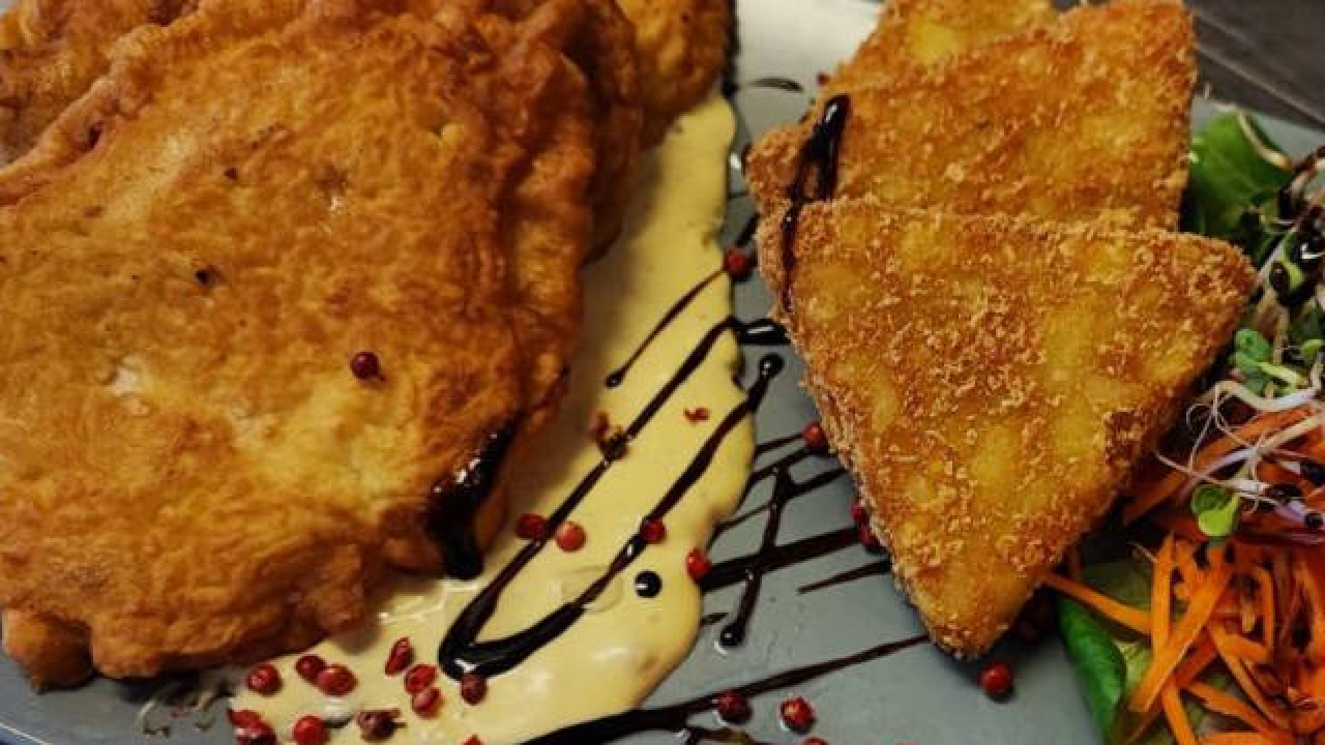 Putenschnitzel in Eihülle